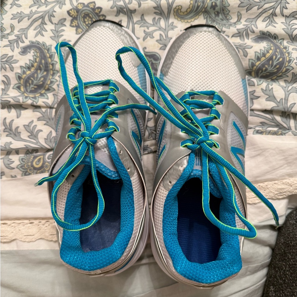 New Balance 3040v1 Women’s Size 9D Running Shoes | Silver Blue | Made in USA